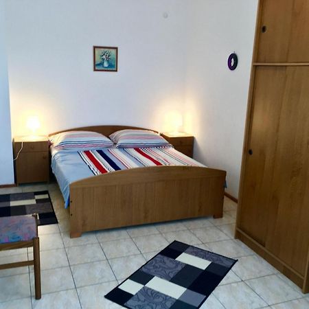 Apartment Ivo Vinišće Buitenkant foto